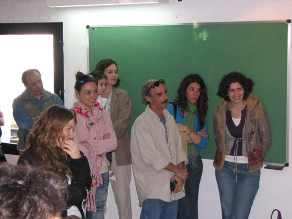 Edu Medina, Caro Wilhelm, Griselda, mi Ahijada y Silvia, Alfredo Gisbert, Dani Hamra y Carina Luj�n en presentaci�n del Libro
