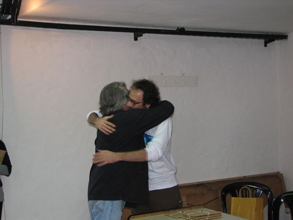 Saludando a Carlos Pascual